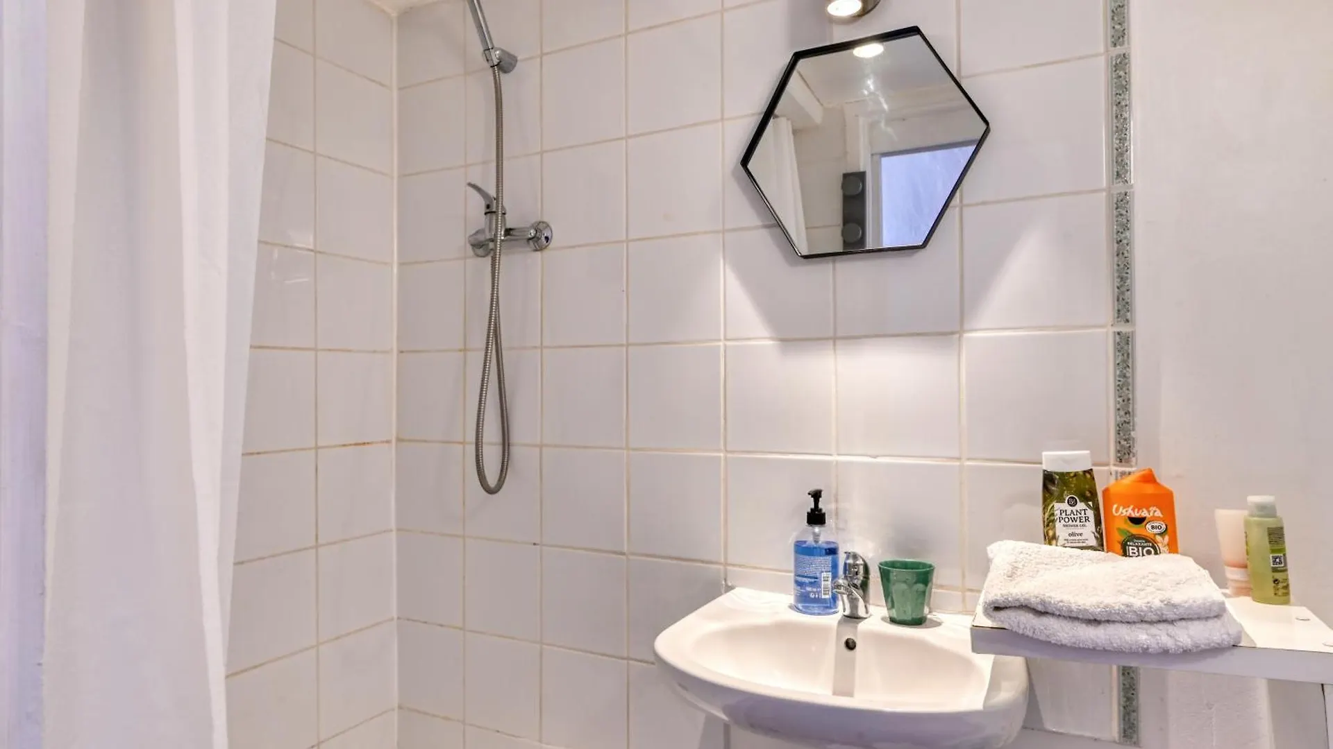 Accoules - Charmant Appartement Au Panier Marsylia 0*,